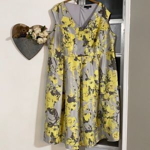 Sleeveless dress size 20W